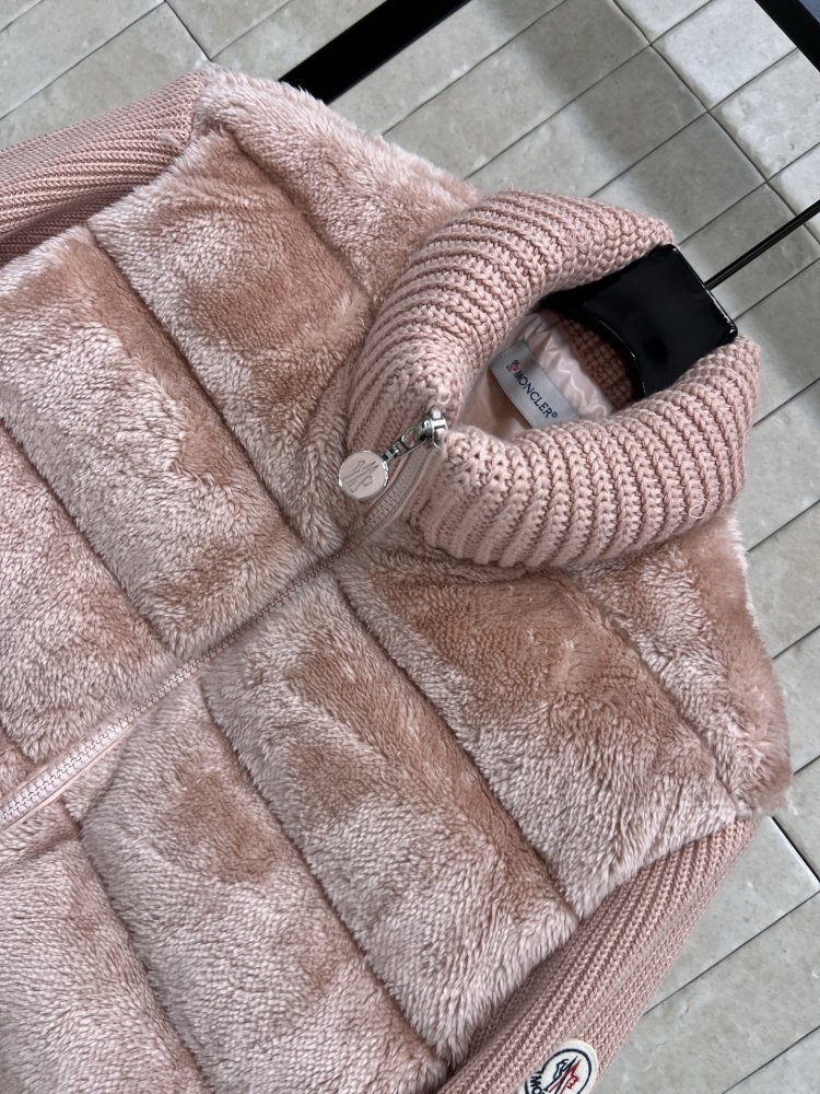 Куртка на пуху с вязаными рукавами фото 2