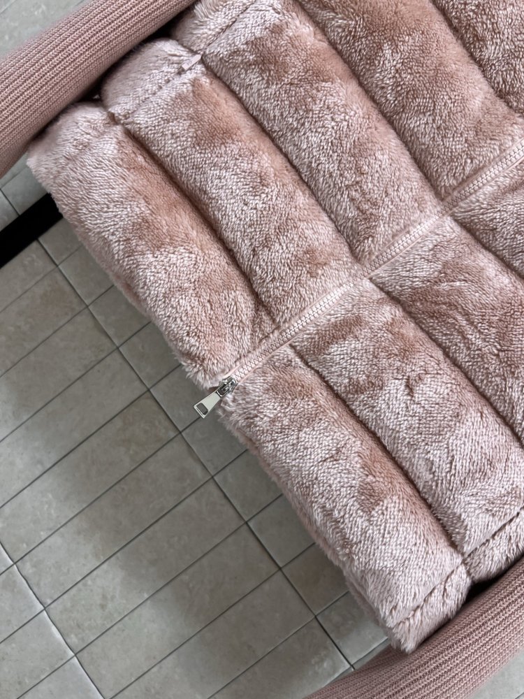 Куртка на пуху с вязаными рукавами фото 4