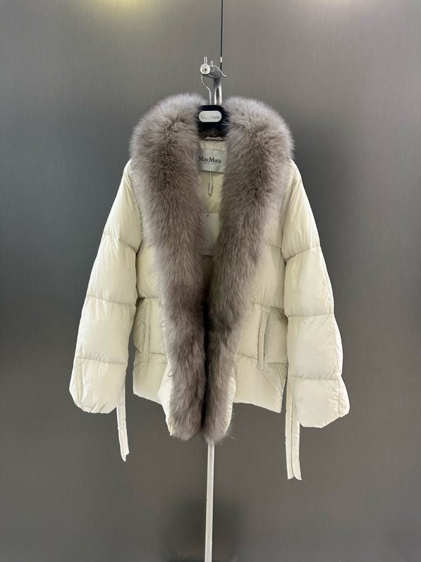 Куртка на пуху з коміром з лисячого хутра фото 5