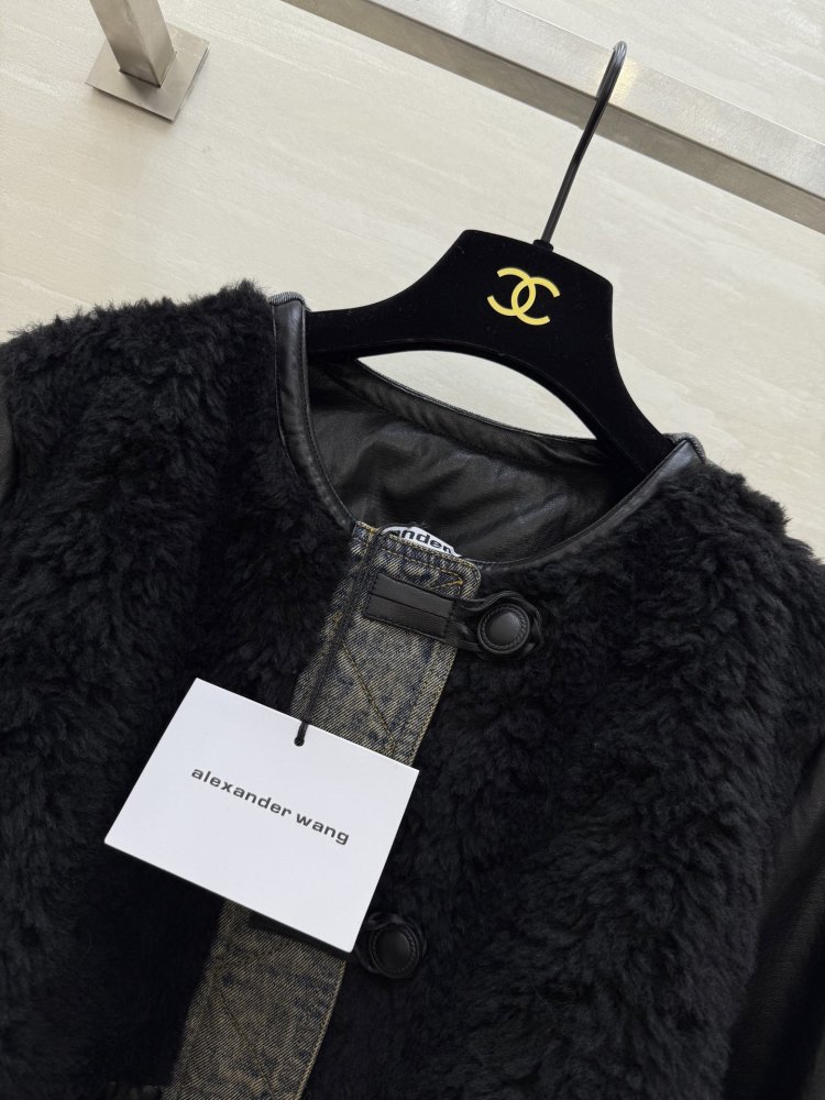 Jacket on feathers women's фото 2