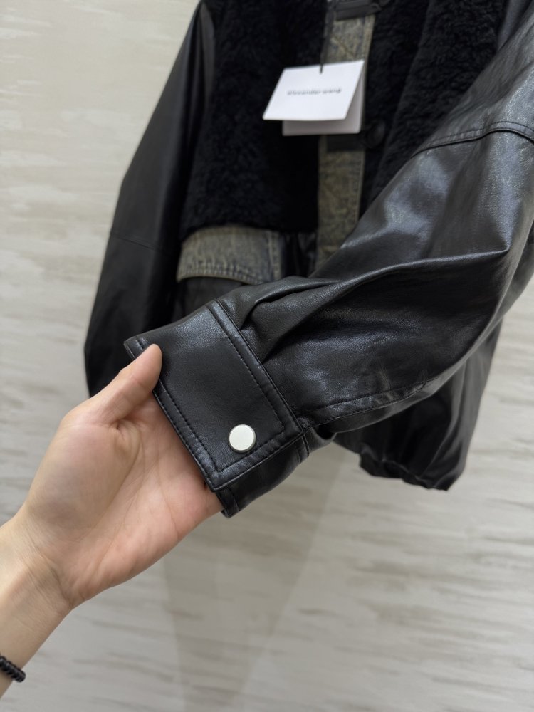 Jacket on feathers women's фото 4