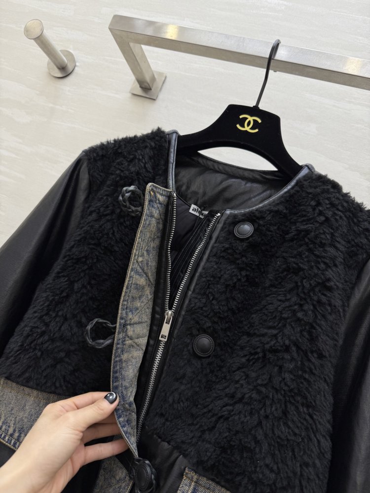 Jacket on feathers women's фото 7