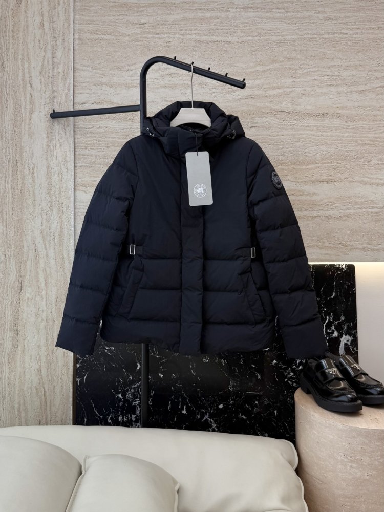 Jacket Down jacket Canada Goose from long sleeves