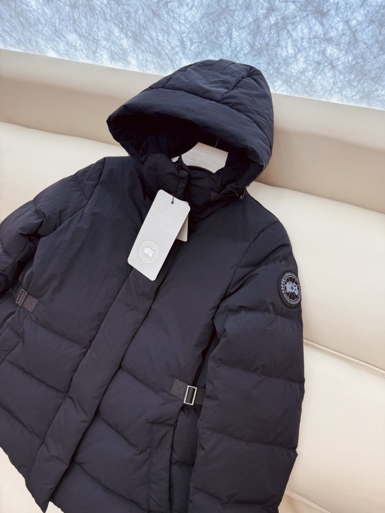 Jacket Down jacket Canada Goose from long sleeves фото 6