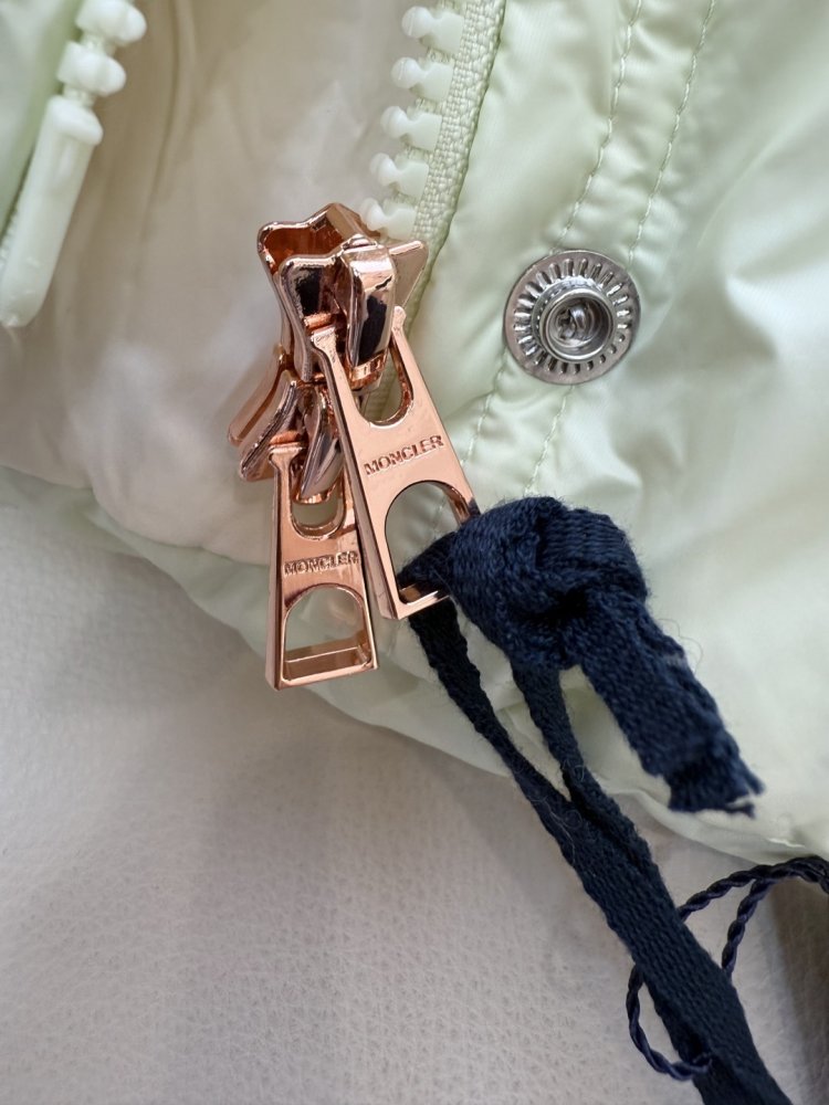 Куртка пуховик с длинными рукавами фото 8