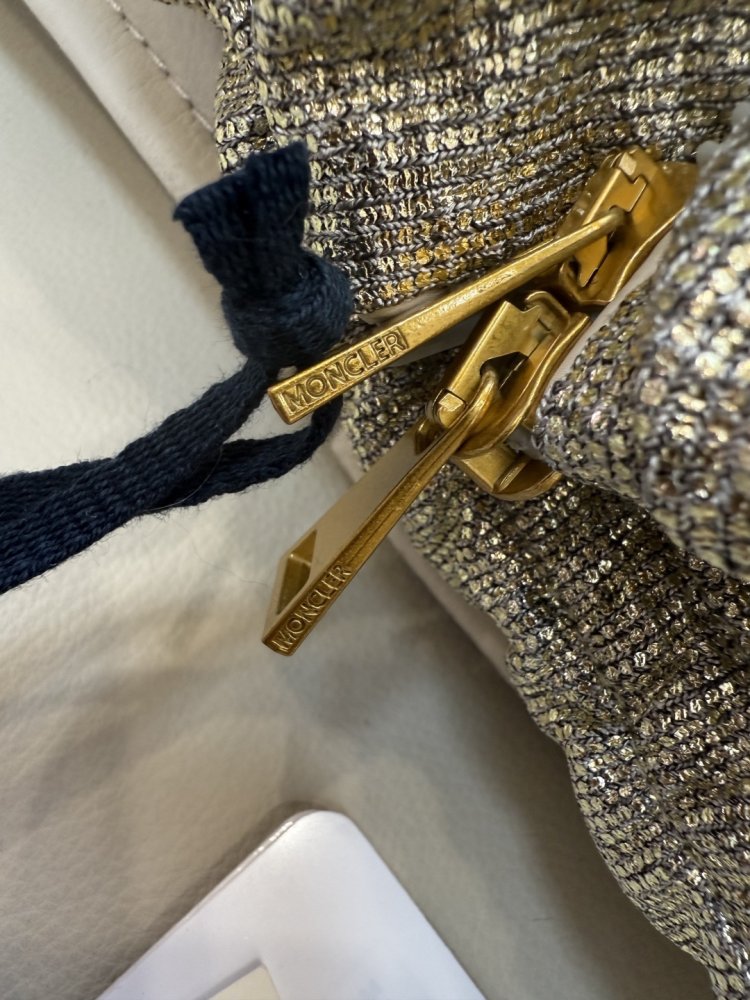 Куртка пуховик с длинными рукавами фото 8