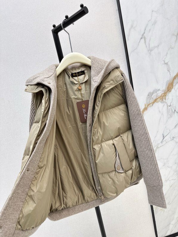 Куртка пуховик з капюшоном і вовняними рукавами фото 3