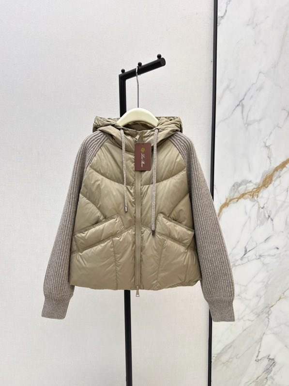 Куртка пуховик з капюшоном і вовняними рукавами фото 7