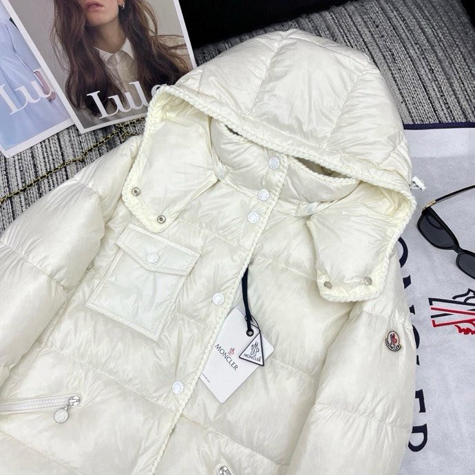 Куртка пуховик с капюшоном фото 3