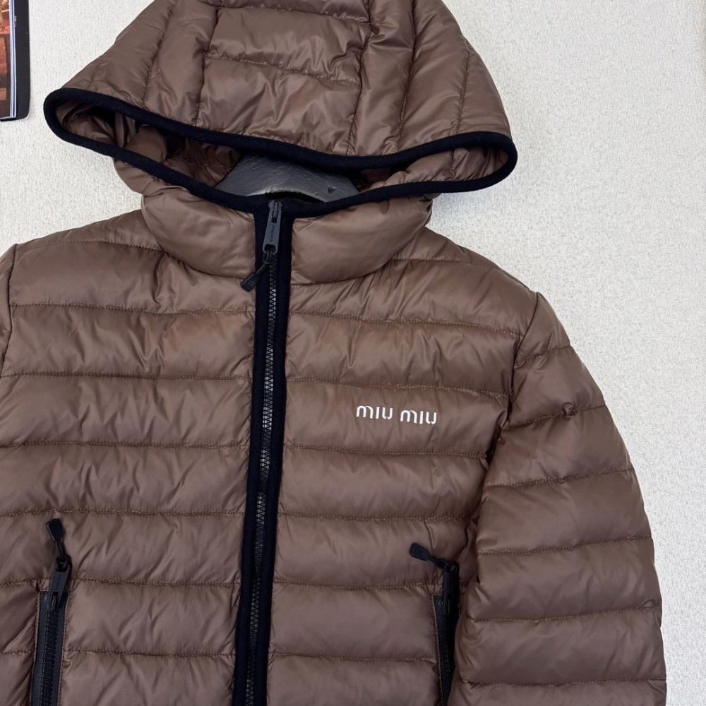 Куртка пуховик с капюшоном фото 3