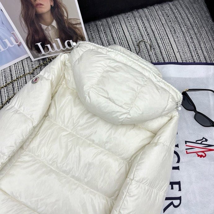 Куртка пуховик с капюшоном фото 4