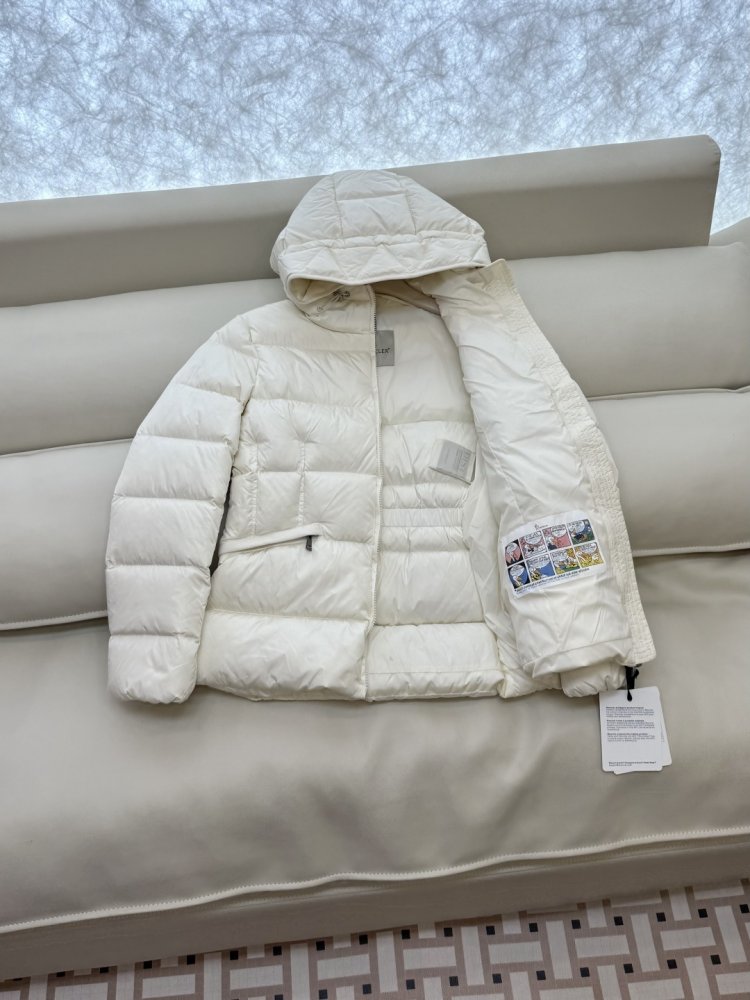 Куртка пуховик с капюшоном фото 4