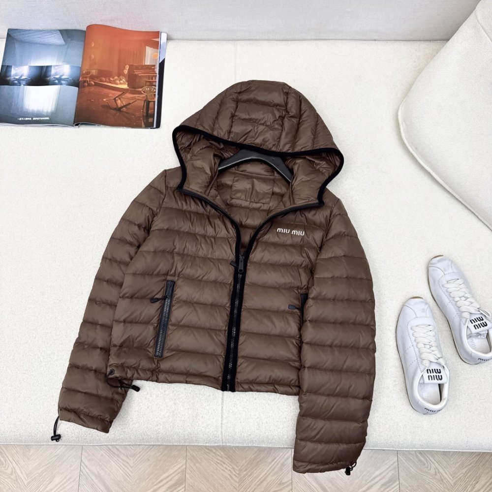 Куртка пуховик с капюшоном фото 5