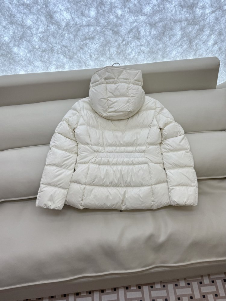 Куртка пуховик с капюшоном фото 5