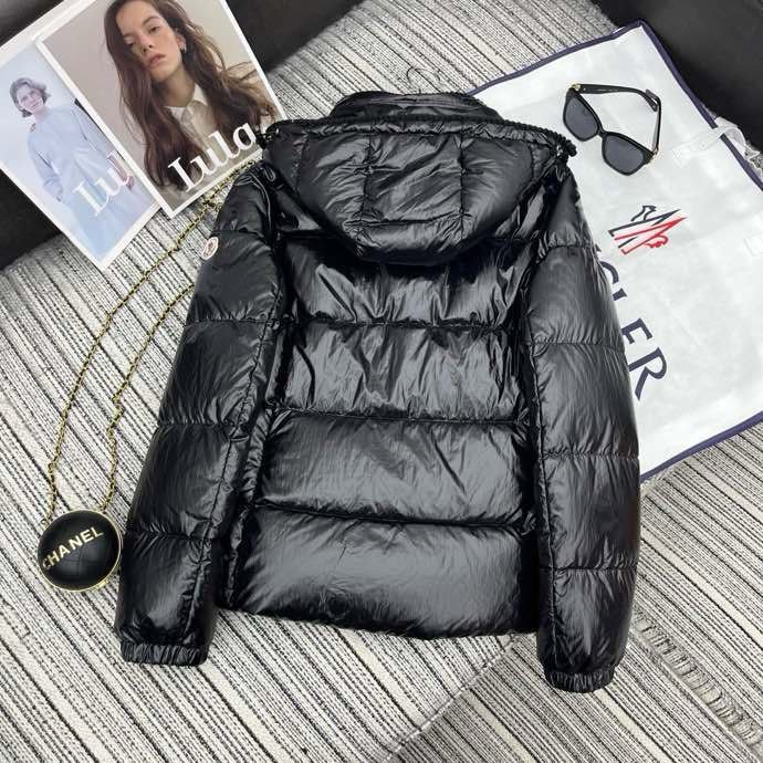 Куртка пуховик з капюшоном фото 6