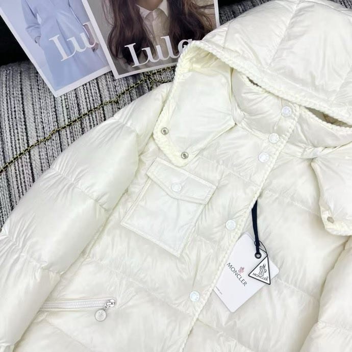 Куртка пуховик с капюшоном фото 6