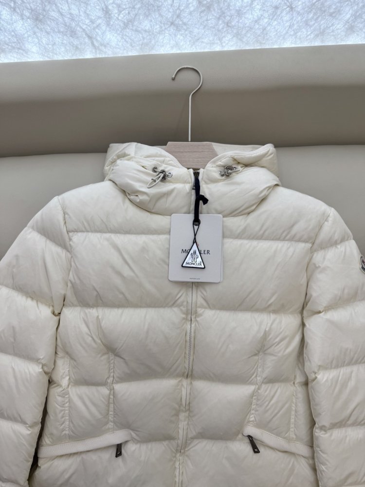 Куртка пуховик с капюшоном фото 6