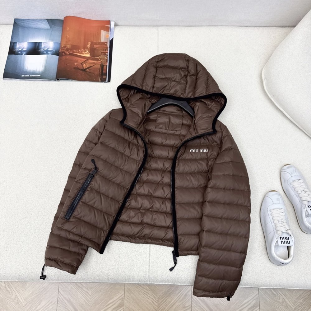 Куртка пуховик с капюшоном фото 7