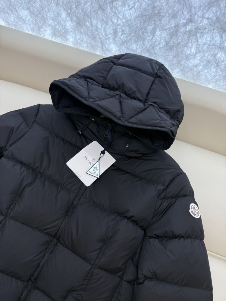 Куртка пуховик с капюшоном фото 7