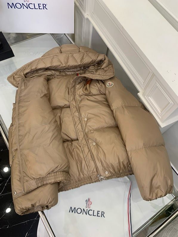 Куртка пуховик с капюшоном фото 9