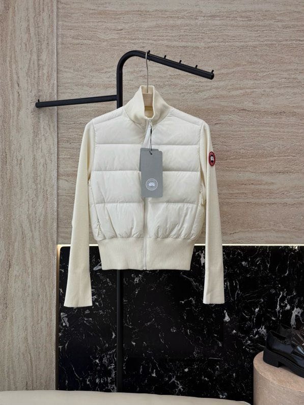 Куртка пуховик с кашемировыми рукавами