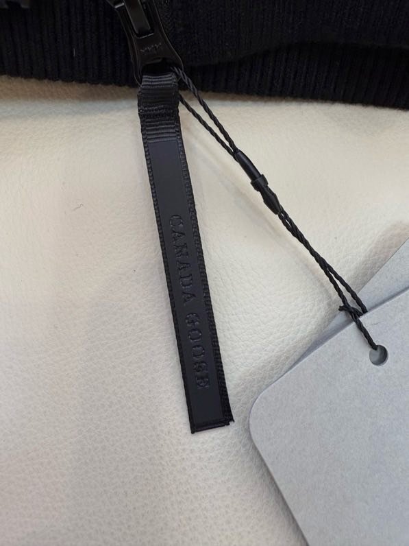 Куртка пуховик з кашемировыми рукавами фото 5