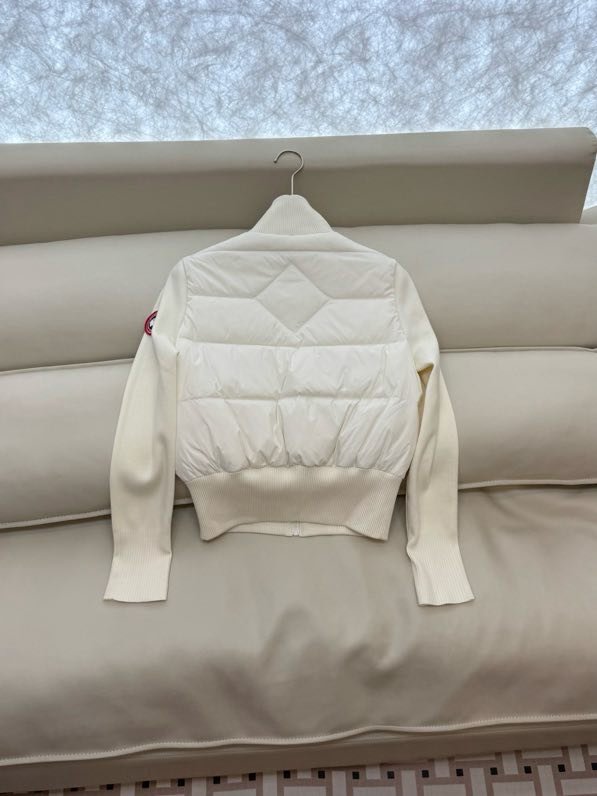 Куртка пуховик с кашемировыми рукавами фото 9