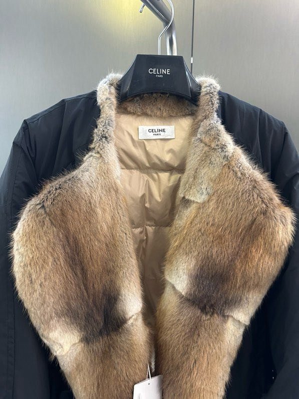 Куртка пуховик с воротником из норкового меха фото 5