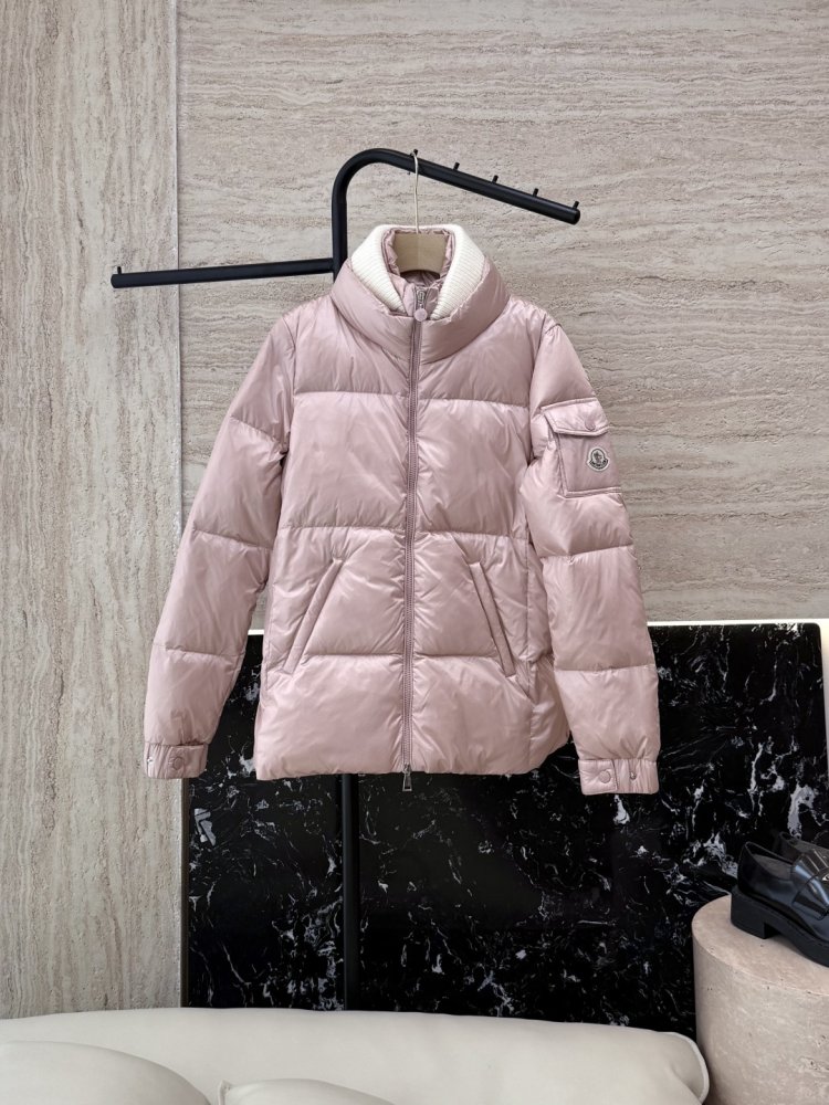 Куртка пуховик с воротником-стойкой