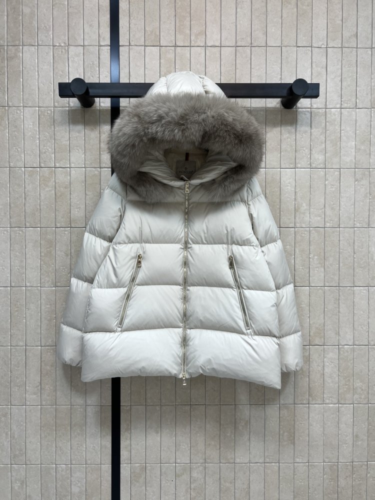 Куртка пуховик женская с меховым капюшоном