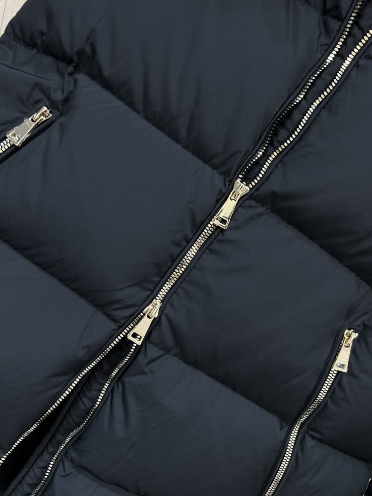 Куртка пуховик женская с меховым капюшоном фото 3