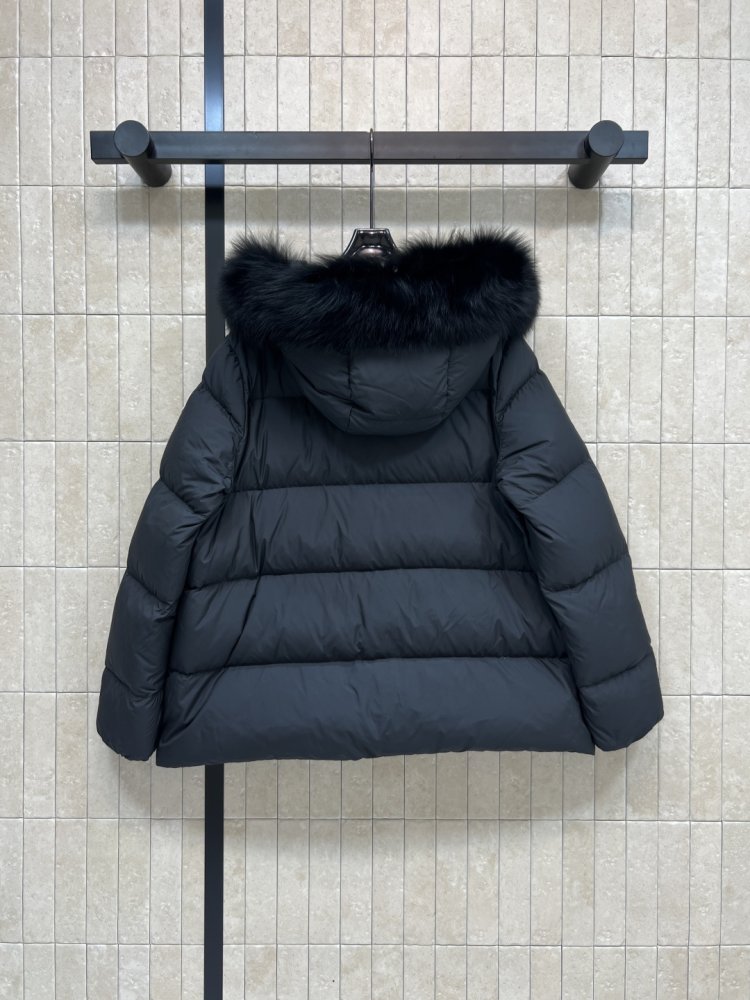 Куртка пуховик женская с меховым капюшоном фото 7