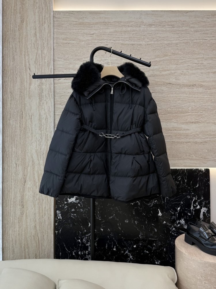 Куртка пуховик женская с меховым воротником