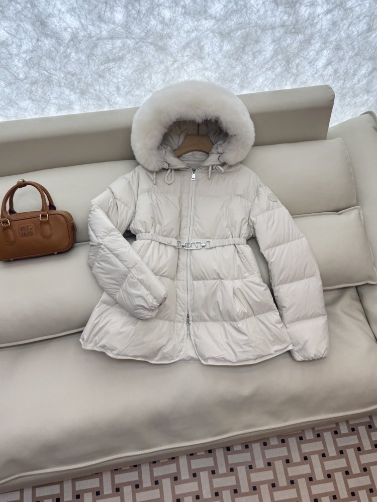 Куртка пуховик женская с меховым воротником фото 3