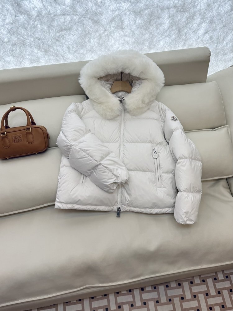 Куртка пуховик женская с меховым воротником фото 3