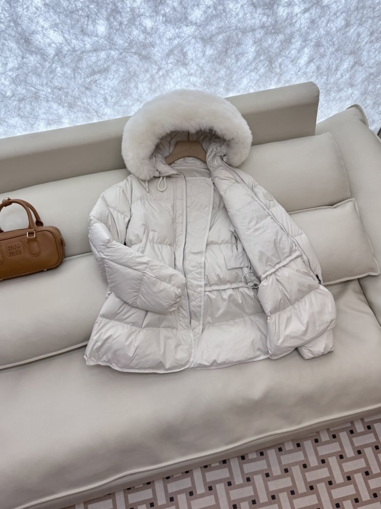 Куртка пуховик женская с меховым воротником фото 4
