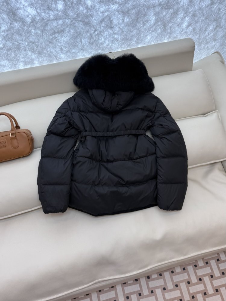Куртка пуховик женская с меховым воротником фото 6