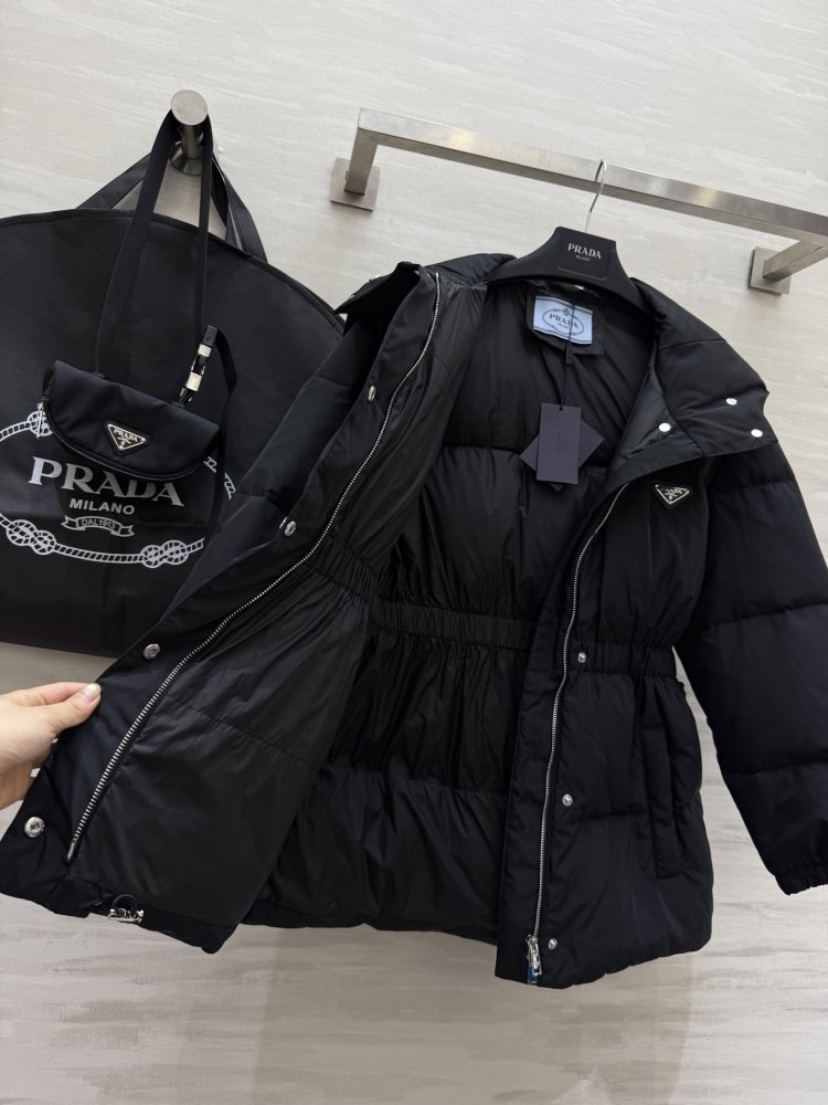 Куртка пуховик жіноча з сумкою на поясі фото 8