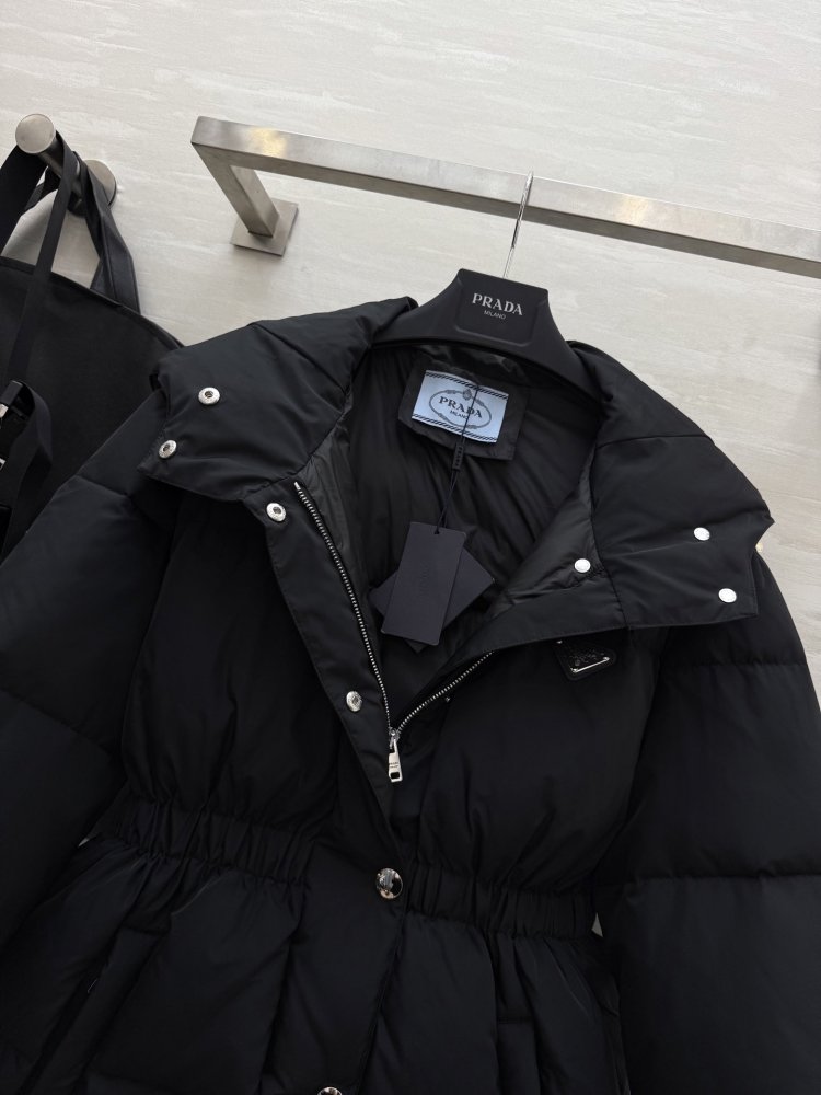 Куртка пуховик жіноча з сумкою на поясі фото 9