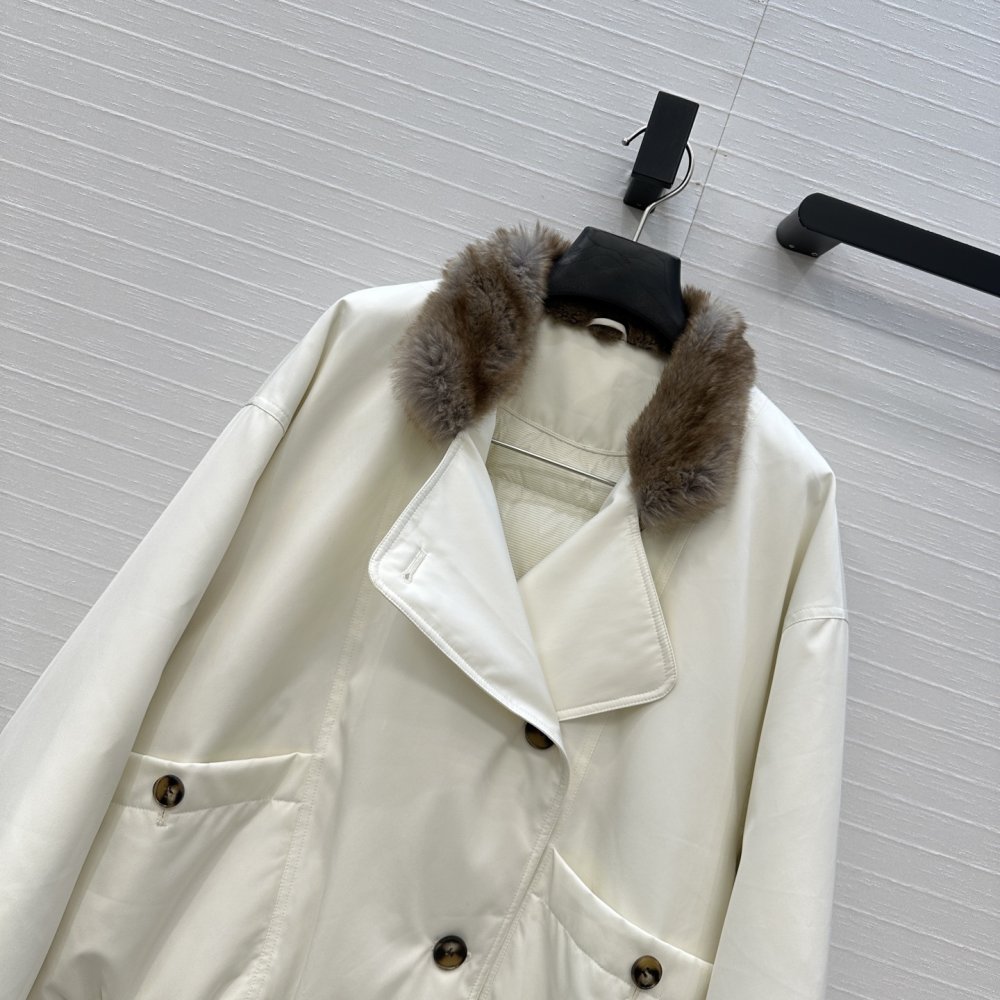 Куртка пуховик жіноча з коміром з лисячого хутра фото 2