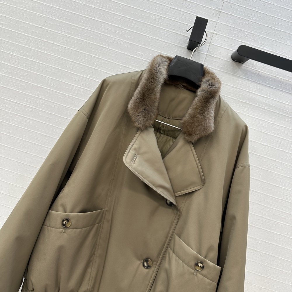 Куртка пуховик жіноча з коміром з лисячого хутра фото 2