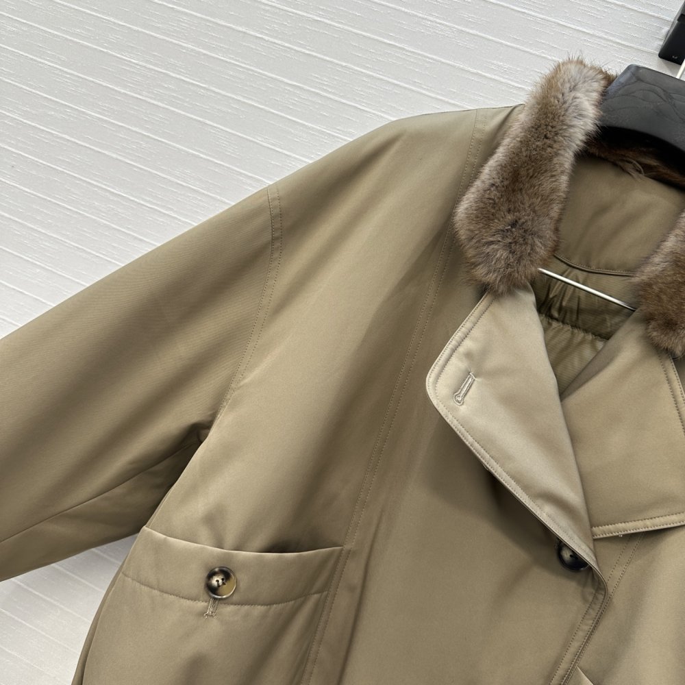 Куртка пуховик жіноча з коміром з лисячого хутра фото 3