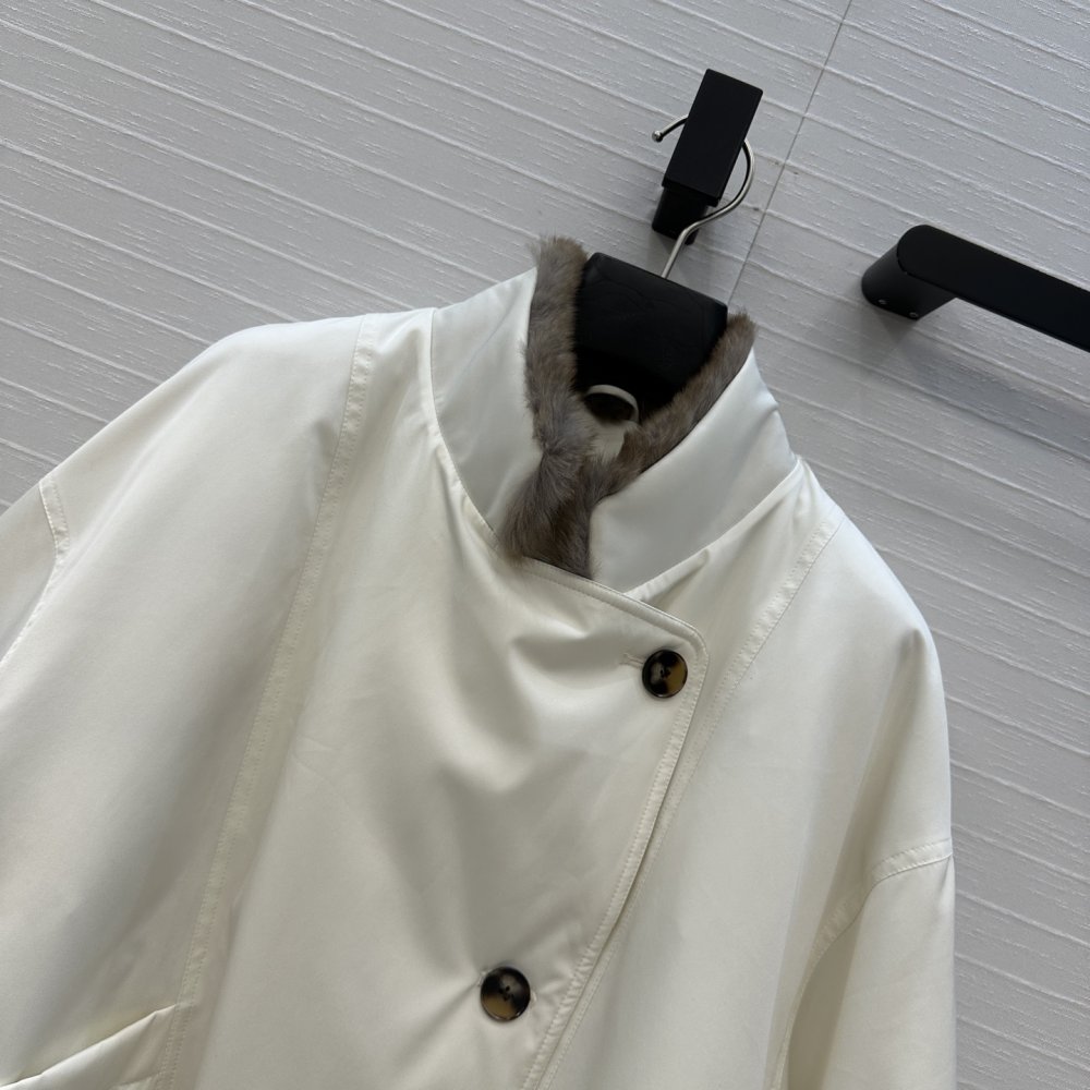 Куртка пуховик жіноча з коміром з лисячого хутра фото 4