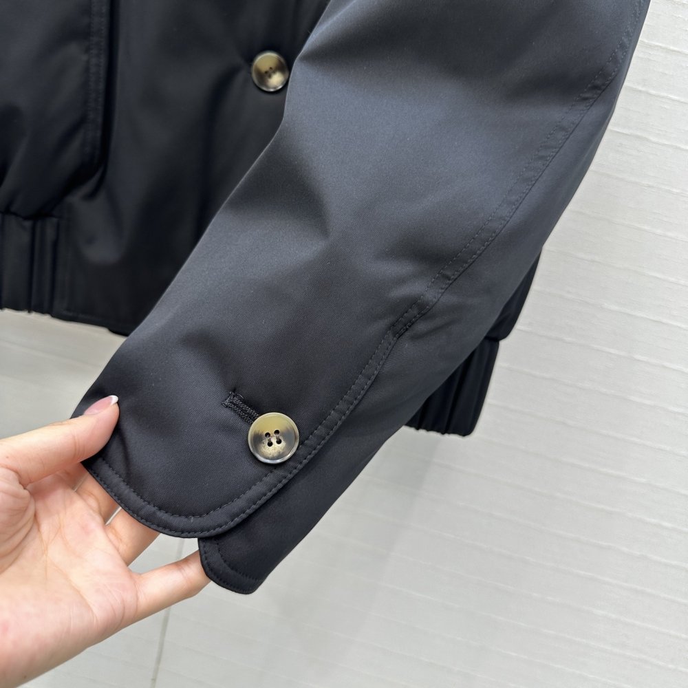 Куртка пуховик жіноча з коміром з лисячого хутра фото 6