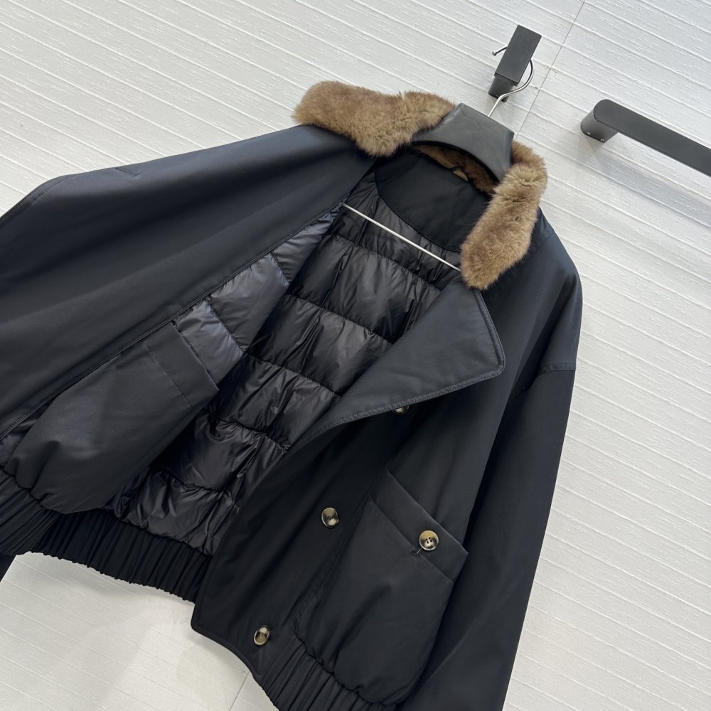 Куртка пуховик жіноча з коміром з лисячого хутра фото 7