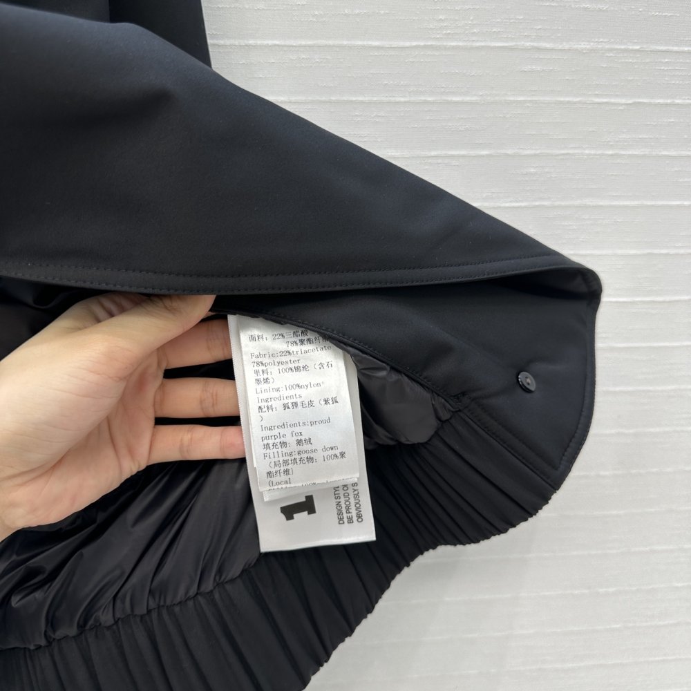 Куртка пуховик жіноча з коміром з лисячого хутра фото 8