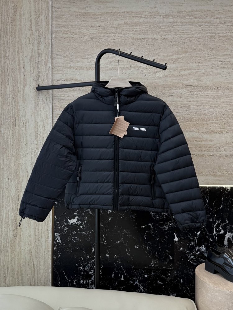 Куртка пуховик жіноча