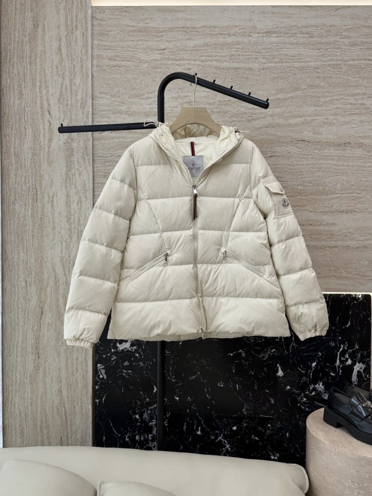 Куртка пуховик женская