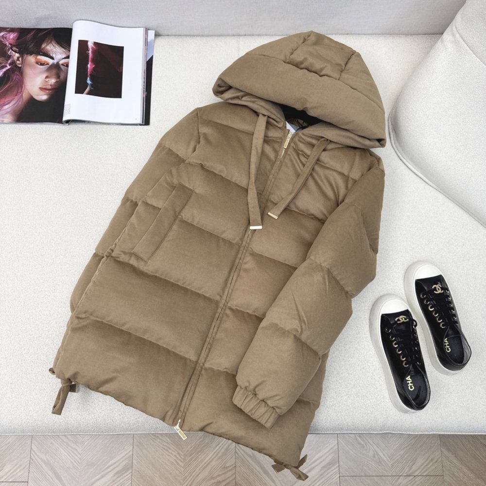 Куртка пуховик жіноча