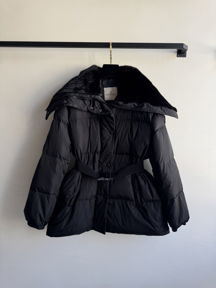 Куртка пуховик женская